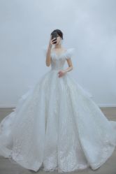 -Lady  Jane高端婚纱礼服馆