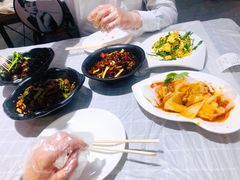 黔味酸汤鸡丝米皮-华仔龙虾(永乐路总店)