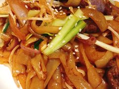 干炒牛河-顺风汤馆·广府粤菜(江宸天街店)