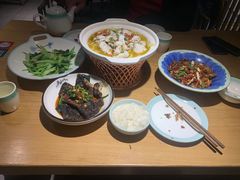-呷湘厨·鱼汤捞饭·剁椒鱼头·辣椒炒肉(国家会展中心店)