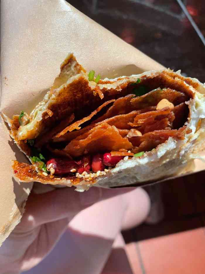 白毛煎饼王-"吃过两次,每次都是抱着一定要吃上的心态大.