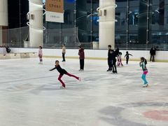 -世纪星滑冰俱乐部(万象城店)