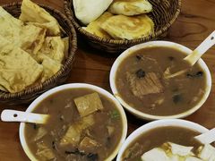 -穆彦华逍遥镇胡辣汤(岗坡路店)