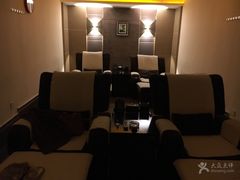 -金色印象·4K影院式足体养生(杨家坪西郊店)