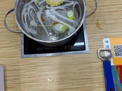 -杨老板·海鲜集市火锅·鲜切牛肉(中防万宝店)