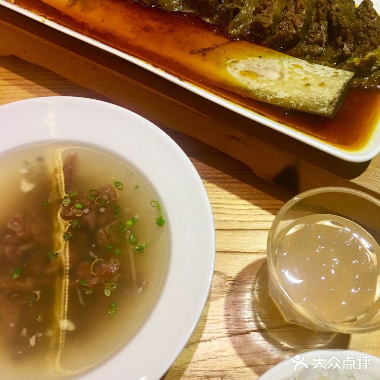 合生汇有一家用21种香料酱成的牛肉专门店