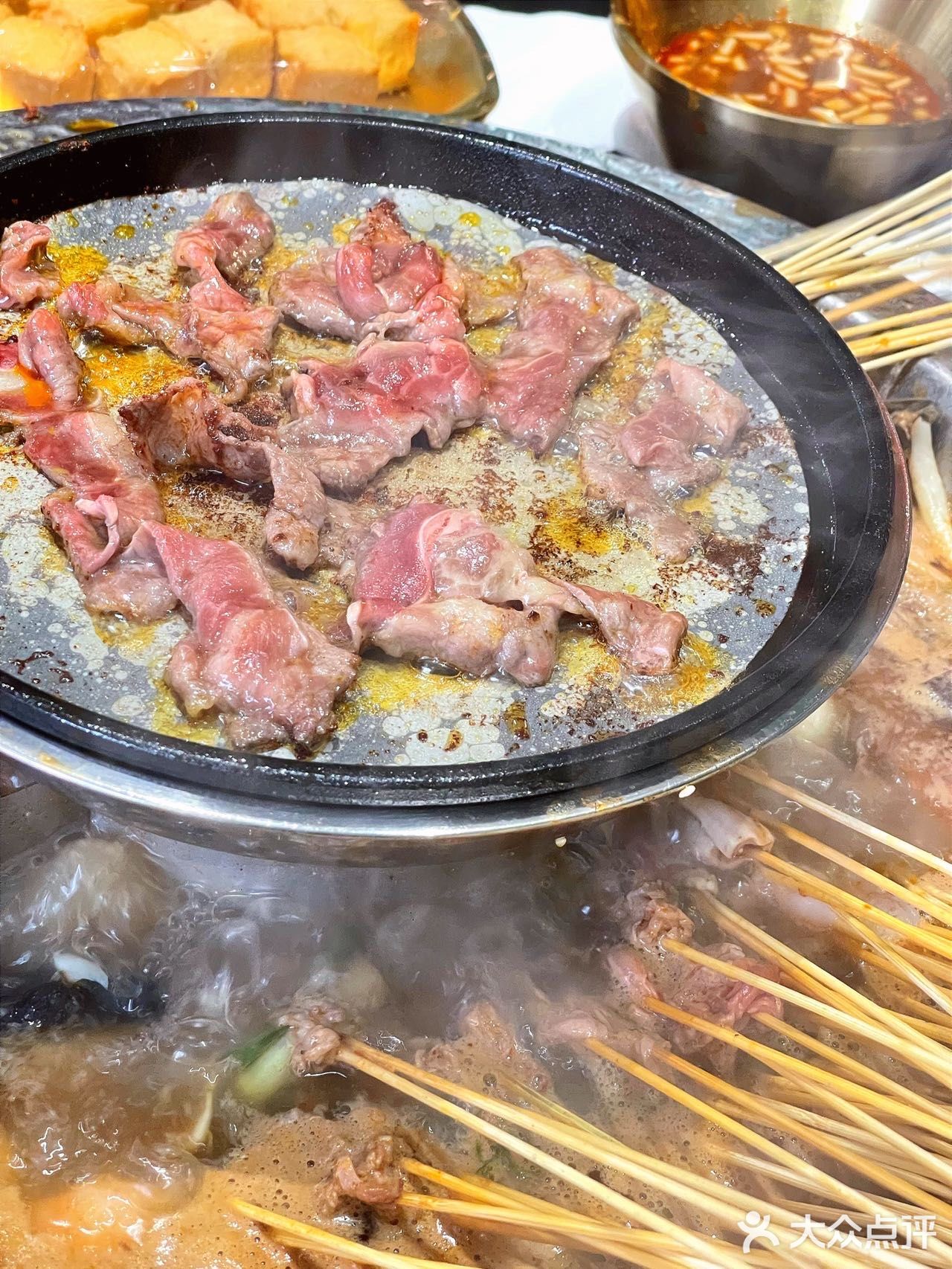 吃货们边涮边烤的快乐🍡认准签签游串串火锅