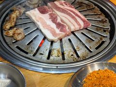 -老炉家木炭烤肉(长江国际店)