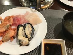 -龙跃国际大酒店自助餐