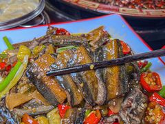 -烧哥美蛙肥肠鱼火锅·十五年社区店