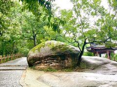 -灵岩山风景区