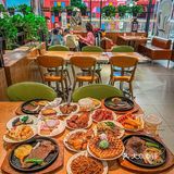 乌鲁木齐这里！！大学生的穷鬼快乐屋[流泪]