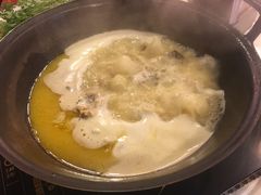 -鲜入围煮花胶鸡海鲜火锅