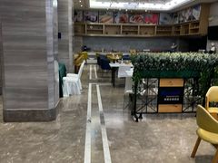 -凯里亚德酒店(深圳北站大浪商业中心店)