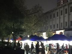 -吴山路夜市