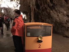 -波斯托伊纳溶洞