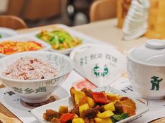 -老乡鸡(上海白玉兰广场店)