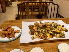 -东来菜馆•手抓海鲜家常菜•海鲜锅贴(鸽子窝店)