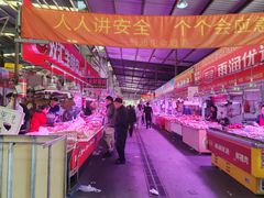 -上海龙吴水胜海发市场