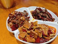 -三叔特色自贡菜(中海国际店)
