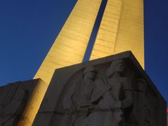 -唐山抗震纪念碑广场