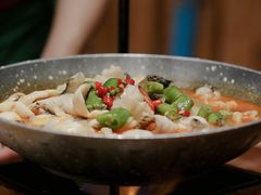 -老滇山寨•云南特色菜•地方菜•民族风情歌舞表演(金碧店)