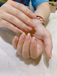 -雅洁美甲美睫
