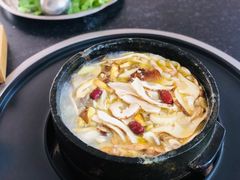 -南渝食府.墨脱石锅松茸鸡