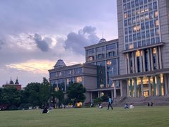 -复旦大学光华楼