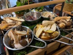 -一朵菌·野生菌探索家火锅(南亚店)