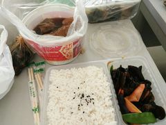 -万和春排骨砂锅米饭(湖北路店)