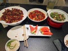 -辣尚瘾·烤鱼·新川菜(牡丹园直营店)