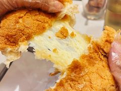 人气首发拉丝菠萝包-潮庭港式茶餐厅·熊仔奶茶(同济广场店)