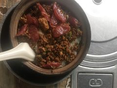 招牌鹅乸煲仔饭-阳江河堤老牌曾记美食