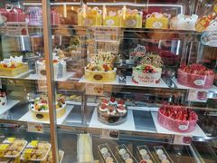 面包甜点陈列柜-嘉华饼屋JOY BAKERY(南屏街店)