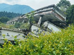 -四川汶川特大地震漩口中学遗址