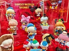 -泡泡玛特POPMART(侨福芳草地店)