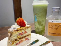 草莓拿破仑酥-KNOTKNOT珞珞·日式甜品(K11店)