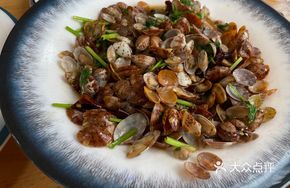Spicy Stir-fried Clams