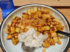 宫保鸡丁饭-西部马华清真兰州牛肉面·烧烤夜市(三里河店)