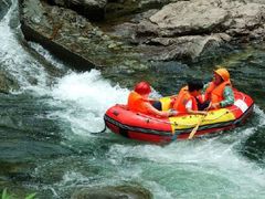 -安吉龙王山峡谷漂流
