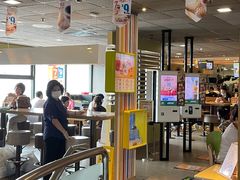 大堂-麦当劳(百荣世贸商城店)