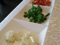 -八府香鸭·啫啫煲(华山路店)