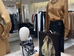 -Max Mara(王府井奥莱·香江小镇店)