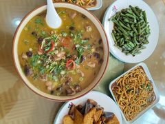-凤百年大骨鸡饭庄