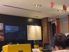 -麦当劳(汉口火车站候车室店)