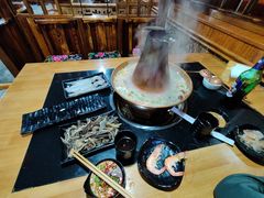 -果松木炭酸菜铜火锅·外婆参鸡汤