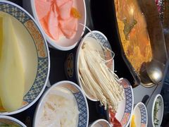 -周小明火锅(黑金冠社区店)