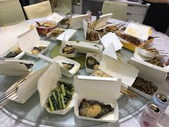 -拉亚汉堡经典餐厅(商城路店)