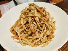 -黄泥岗·地道湖北菜(奥特莱斯店)